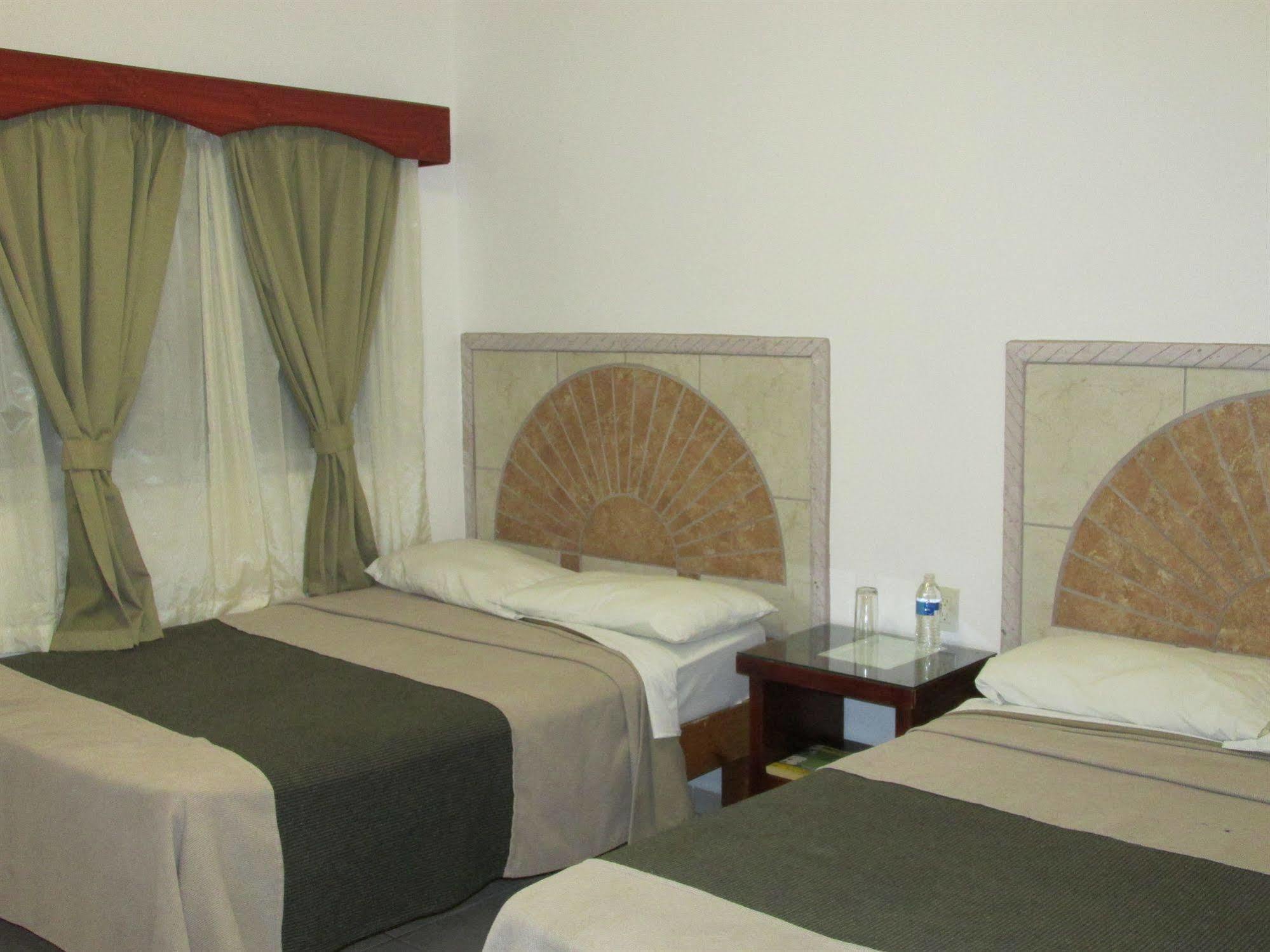 Hotel Albatros Palace Manzanillo Eksteriør bilde
